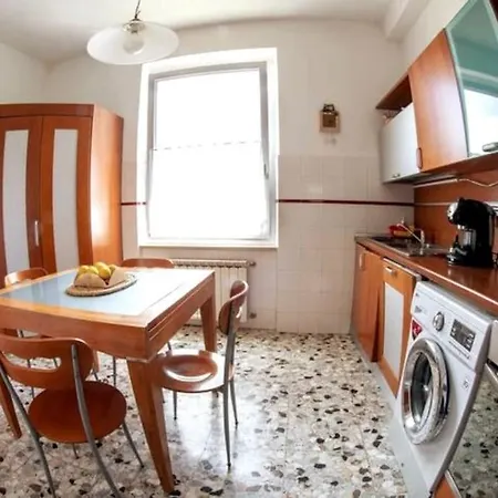 Relax 3 - Jacuzzi Cinque Terre וילה לה ספציה