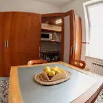 Relax 3 - Jacuzzi Cinque Terre فيلة